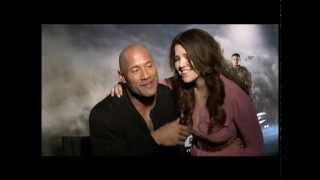 Dwayne Johnson "The Rock" Engaged-Watch his marriage proposal