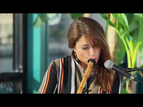 Bir ay doğar ilk akşamdan geceden - Burcu Karadağ “Vapurda Çay Simit” programı