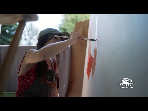 Central Oregon Mural Trail: Greetings from Maupin