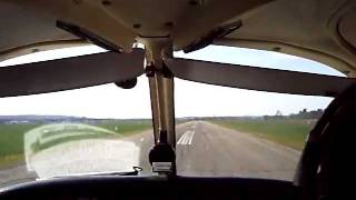 preview picture of video 'Piper Seminole takeoff'