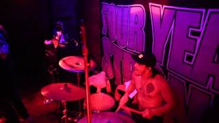 Four Year Strong Lyrics - Wrecked &#39;em, Damn Near Killed &#39;em ( Chile-2017)