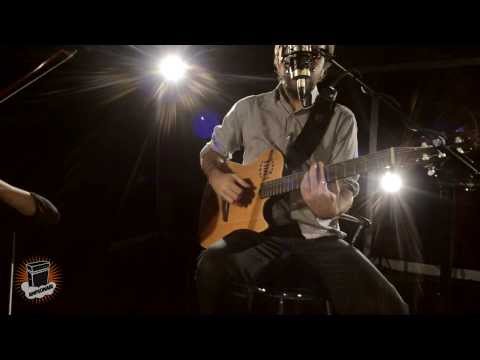 Antoine Villoutreix - "L'arbre" LIVE @ ampsonair.com 7.12.2013