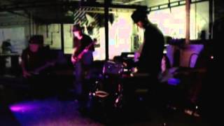 THE DRY SURFINIS - Silver String Swing