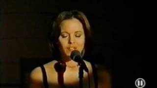 Maria Bello - I Can't Make You Love Me