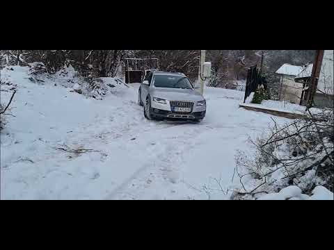 Audi A4 Allroad 3.0tdi Quattro climbing snow hill