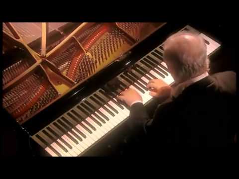 Beethoven | Piano Sonata No. 5 in C minor | Daniel Barenboim
