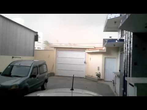Assustador!!! Vendaval em Tubarão/Santa Catarina em 16/10/2016
