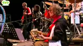 2010 - Abrazo a Chile - Luis Alberto Spinetta