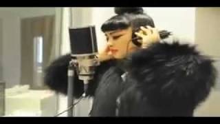 Natalia Kills - Bulletproof (Live At The Radio Hamburg)