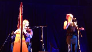 Strong, Hazel O&#39;Connor, Cormac de Barra