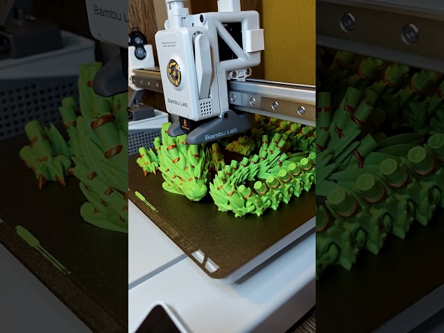 Vídeo relacionado con Doyomtoy Modelo de dragón de doble cuerno, alas multiarticulado, réplica realista de dragón impreso en 3D, dragón de doble cuerno, juguete para niños