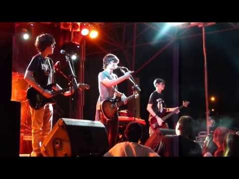 Knockin' On Heaven's Door -  Blue Chicken