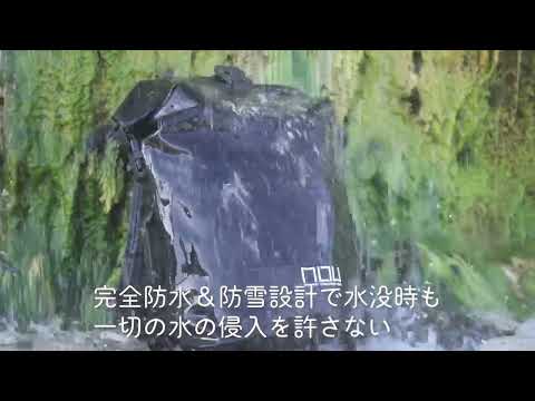 浮き輪としても使えるほどの完全防水！ ロールトップバックパック「Riviera Bag」 | ライフハッカー・ジャパン