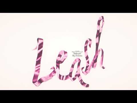 Sky Ferreira performing song Leash