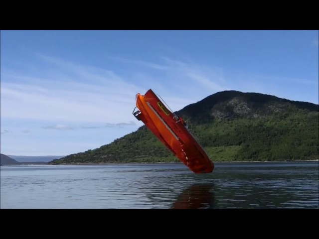 Freefall life boat test