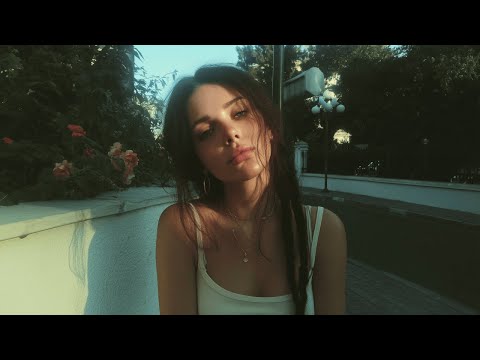 A Playlist For Sad Summer Memories 🖤