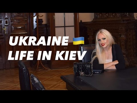 Ukraine 🇺🇦Life in Kiev. January 21, 2026. The Streets of Kiev, Ukraine. Streets Scenes.