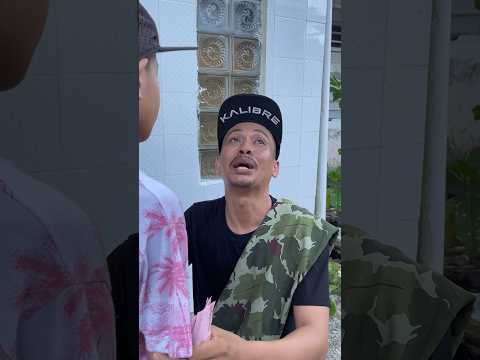 ijul-bantu-daenk-cari-uang-untuk-nonton-konser-coldplay-shorts