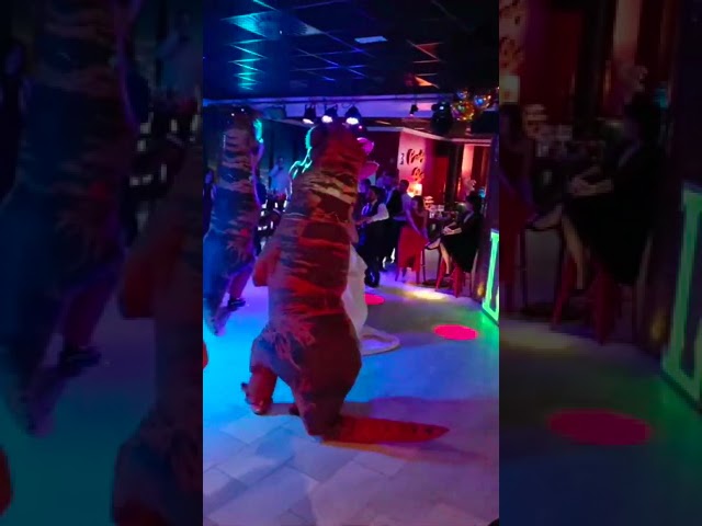Vídeo relacionado con W WIDMANN MILANO Party Fashion - Sombrero dragón, rojo, disfraz animal, dinosaurio, tocado carnaval