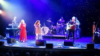 Delta Rae and Flight of Fire - “The Chain” (Fleetwood Mac) - The Melissa Etheridge Cruise