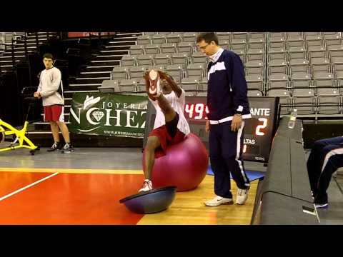 Core en fitball (Jimmie Hunter CB Granada 09-10)