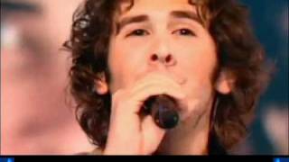 Josh Groban -  « Petit Papa Noël » + sous-titres