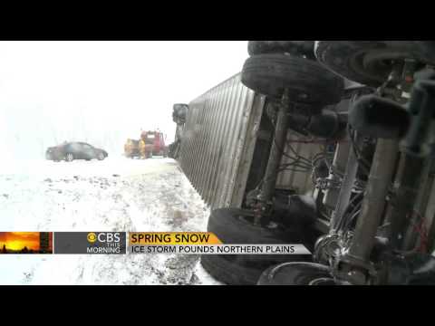 Ice storm pounds Northern Plains
