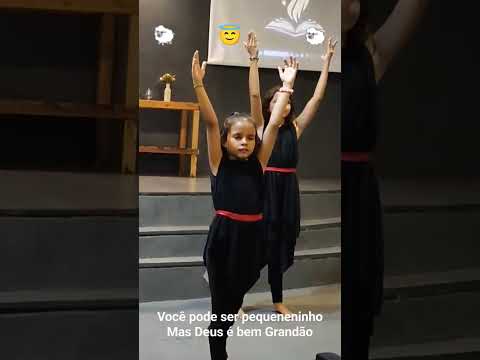 Vejam Rafa e Maria dançandoda Música Assim óh Davi e Golias de Rebeca Nemer