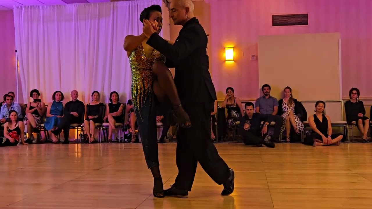 Maximiliano Alvarado Olaguibel and Paloma Berrios Rodriguez at Bay Tango festival (1 of 4)
