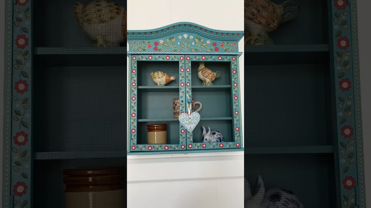 🌿✨#paintedfurniture #folkart #whimsicaldecor #handpainted #art #patterndesign #shorts #pattern