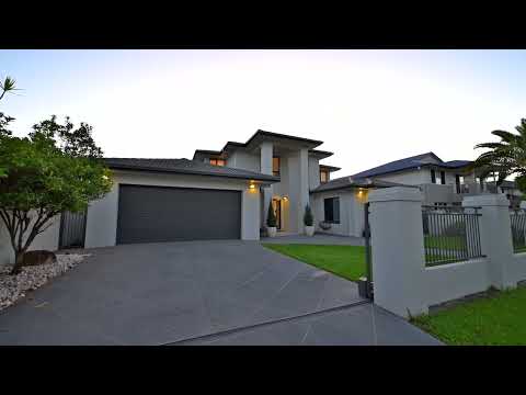 9 St Helens Court, Burleigh Waters, QLD 4220, 5房, 3浴, 独立屋