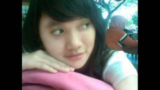 Download lagu Nike surat terakhir mp3