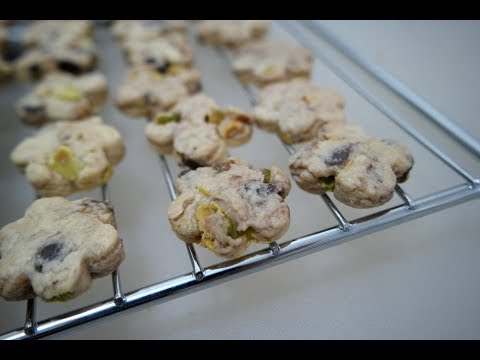 download lagu mp3 mp4 Chinese New Year Chocolate, download lagu Chinese New Year Chocolate gratis, unduh video klip Chinese New Year Chocolate