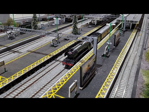 I visit Pete watermans making tracks christmas model railway 2023 Uk blakemere village