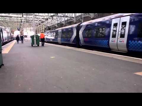 12:25 service to Gourock 380 019