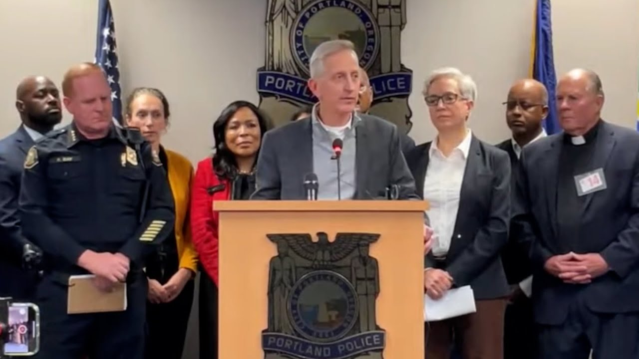 Portland shooting: Mayor slams Trump, demands ICE leave city after 2 shot by border patrol agents