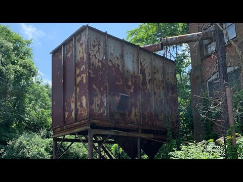 Exploring an old Massachusetts Mill. Let’s see what’s Inside 👀