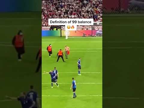 Pitch Invasion During Euros Final - Mad Video ⚽ England 🏴󠁧󠁢󠁥󠁮󠁧󠁿 Vs Italy 🇮🇹 Final Match At Wembley