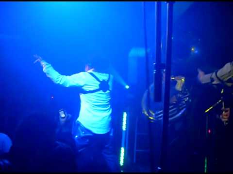 La Plaza Del Zapato - Gerardo Ortiz