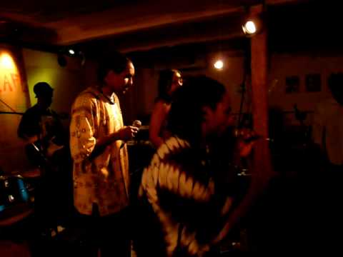 Ghetto youth - Tidjany Obassi (live Manmay Péyi'a@Calebasse café)