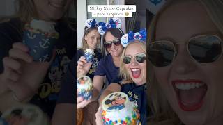 First moments on the Disney Wonder = magic from the start! How cute are these cupcakes?