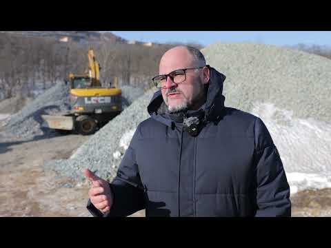 Константин Шестаков проверил благоустройство парка Минный городок во Владивостоке.