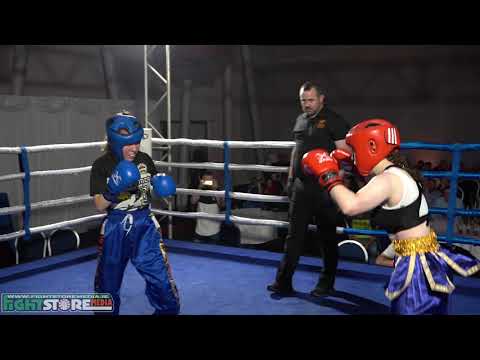 Emma Walsh vs Kaia Crowley - Bad Intentions 3
