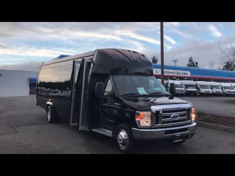 2017 Ford KSIR - 24 Passenger w/Rear Luggage - S17317