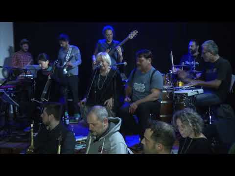 download lagu mp3 mp4 Orchestra Waves, download lagu Orchestra Waves gratis, unduh video klip Orchestra Waves