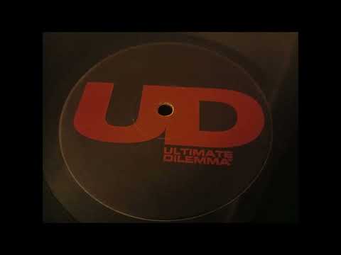 Cyclops 4000 aka Sir Menelik - Macroscope (Original)