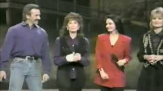 Crystal Gayle - let your love flow - Loretta lynn and Friends - part 3 (end)