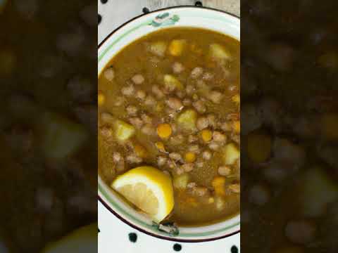 Zuppa di legumi con porri e patate