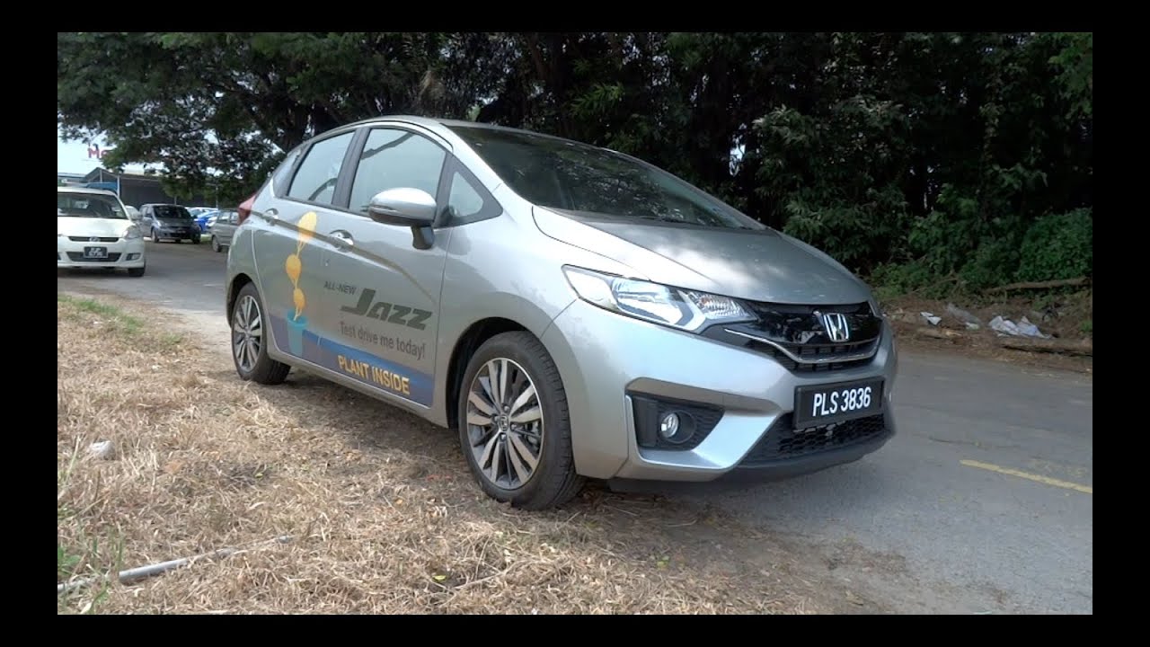 2015 Honda Jazz 1.5V Start-Up, Full Vehicle Tour and Quick Drive