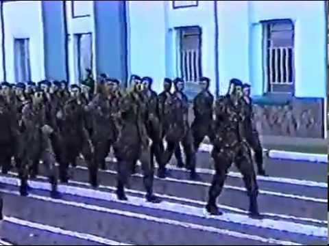 desfile da tropa 01 3BECOM 1999